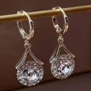 French-Style Round Silvery White Zircon Dangle Ear-hugger Earrings